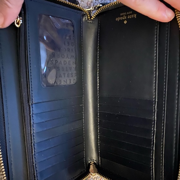 Kate Spade wallet - Picture 4 of 4